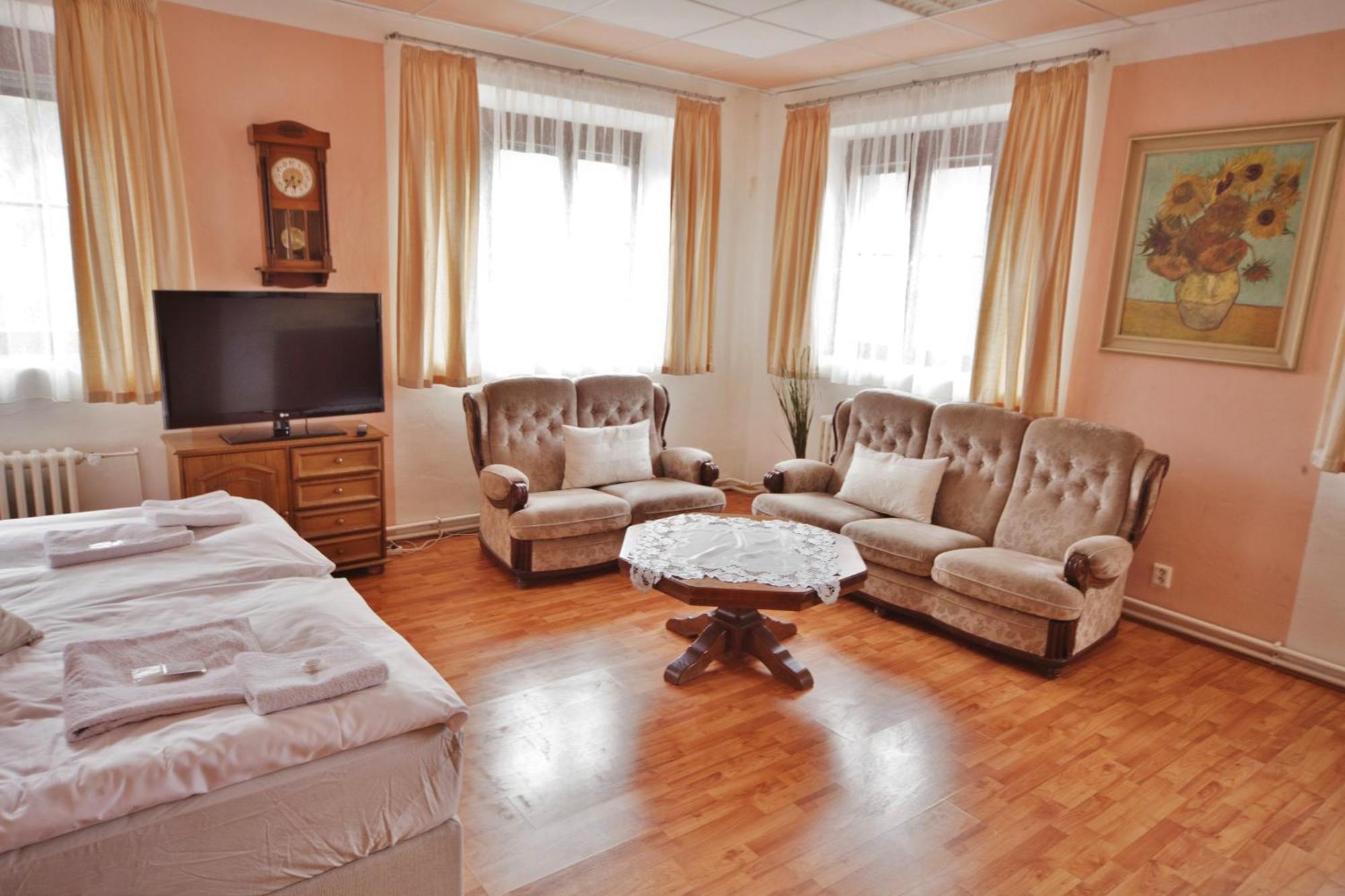 Hotel U Heligonky Brünn Zimmer foto